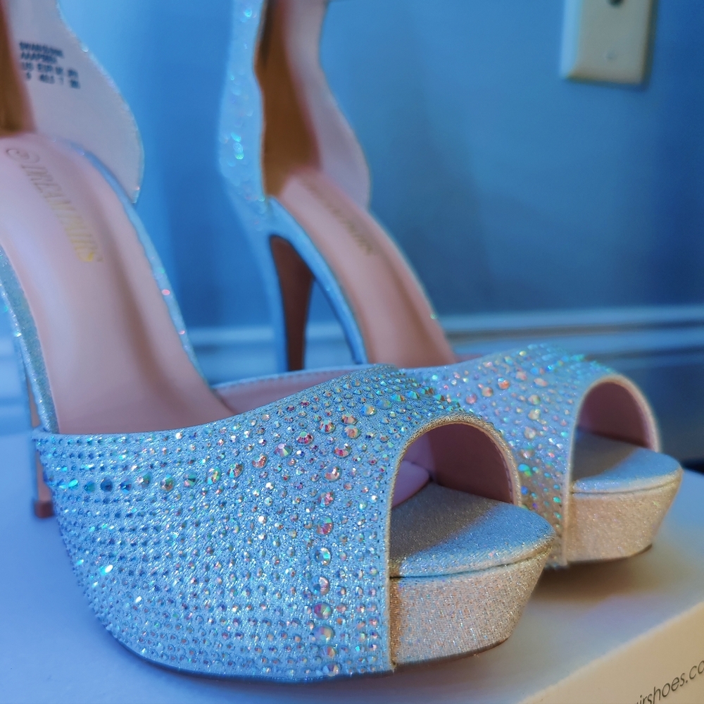 Rhinestone Silver Pumps by Dream Paris